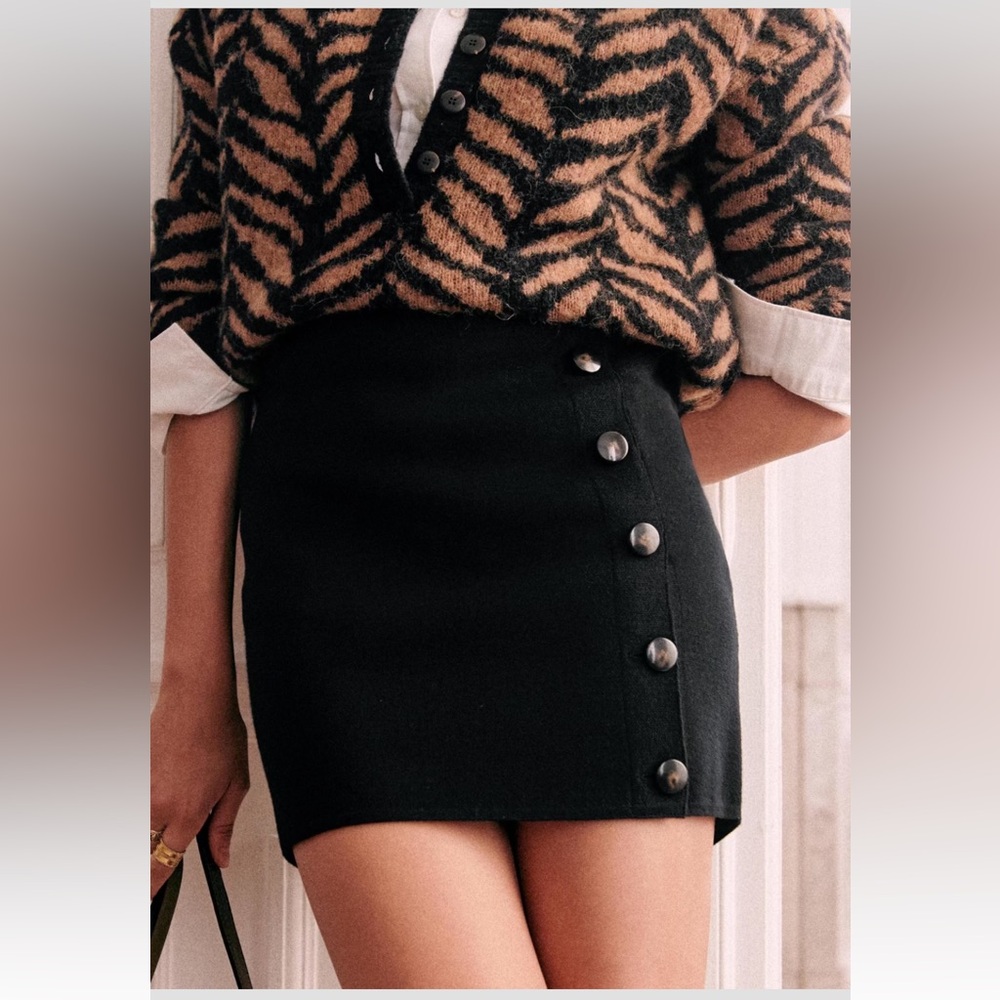Sézane Black Romane knit mini skirt - Picture 2 of 10
